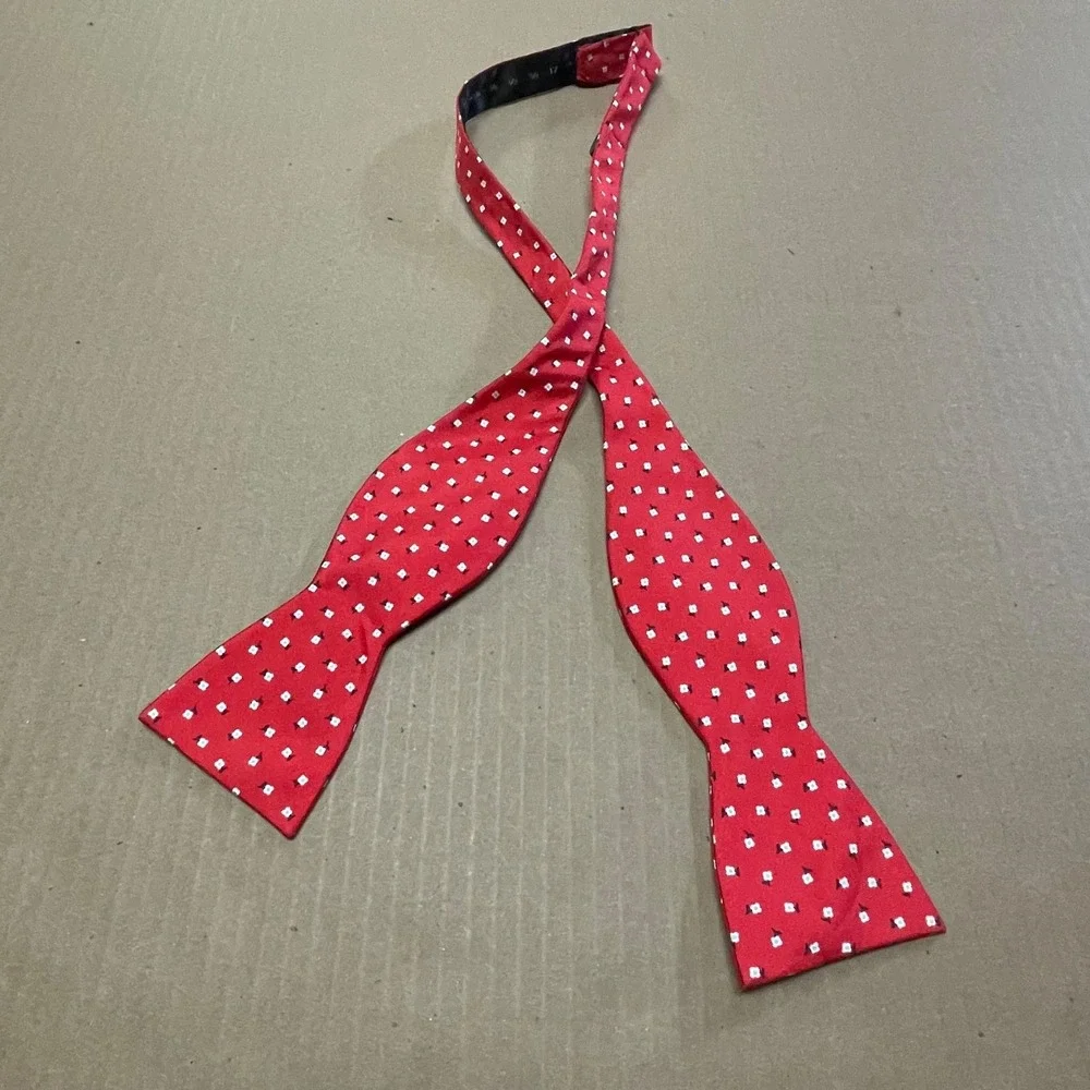 The‎ Tie Bar Bow Tie Silk Self Tie 2.5 Bright Red White Floral Print Adjustable